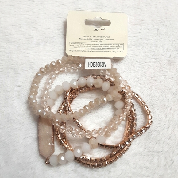 Assorted Bracelet Set - Picture 4 of 6